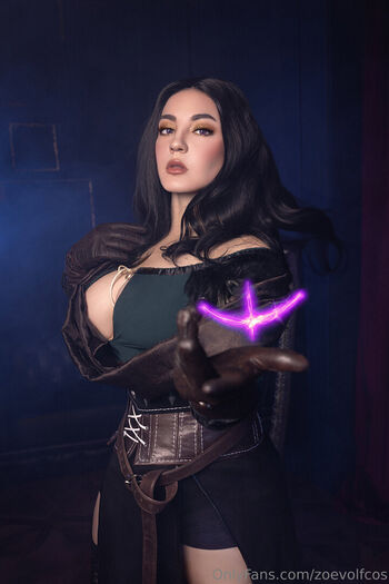 Zoe Volf Cosplay
