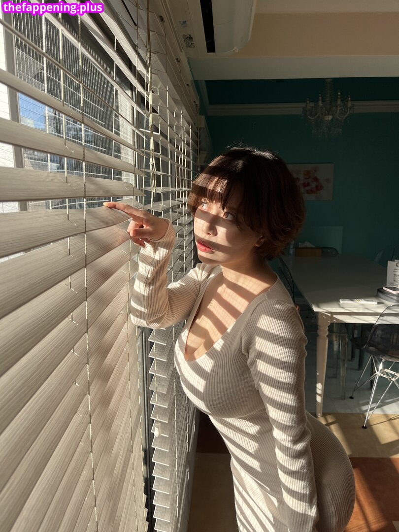 ZziZzi / zizzi_j / zzi_zzi._ / 찌찌 Фото обнажённых OnlyFans #335